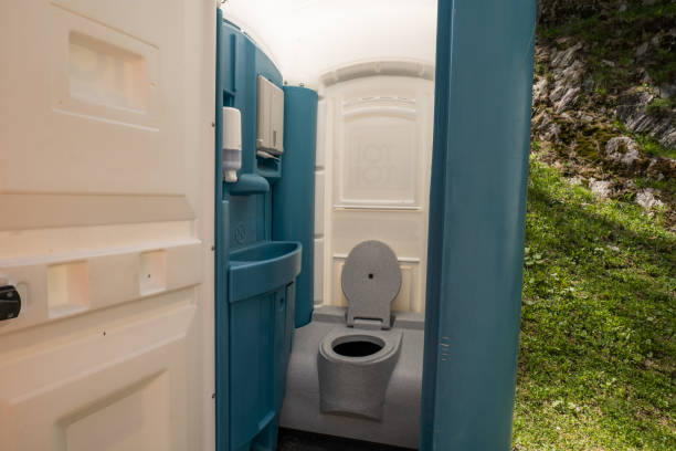 Best Construction site porta potty rental  in Olivet, NJ